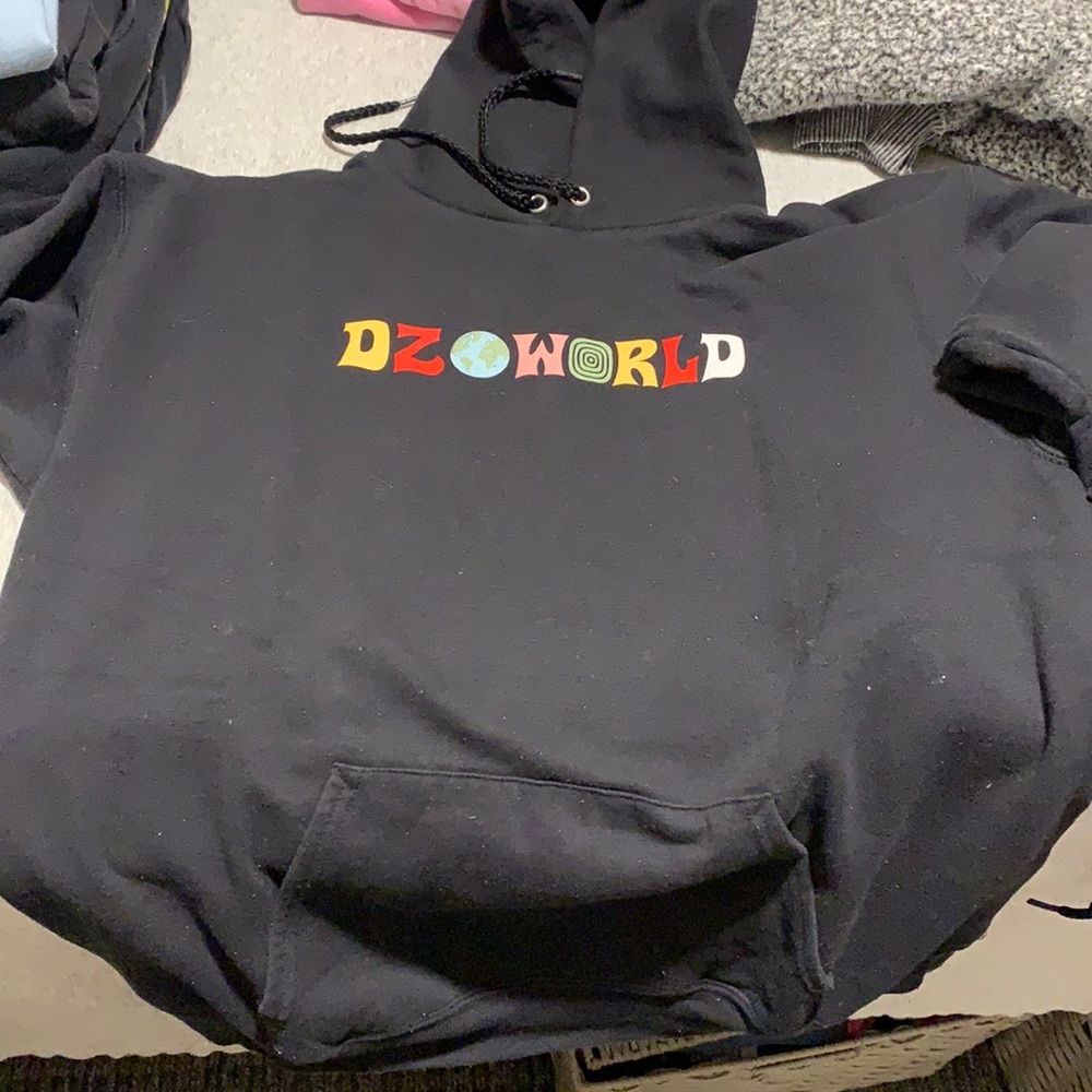 DZ world sweatshirt